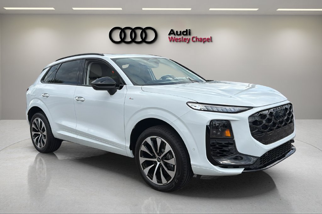 New 2026 Audi Q3 quattro 2.0T AWD/4WD image 7