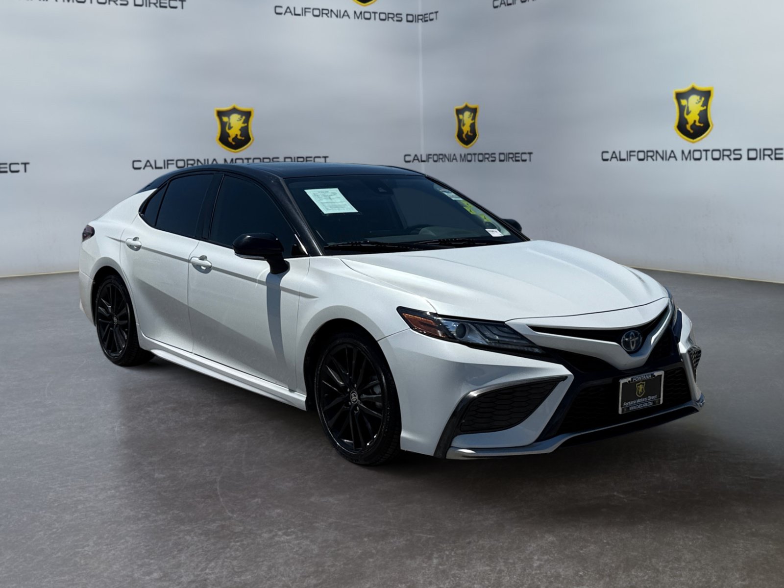 Used 2022 Toyota Camry XSE w/ Navigation Upgrade Package FWD image 7