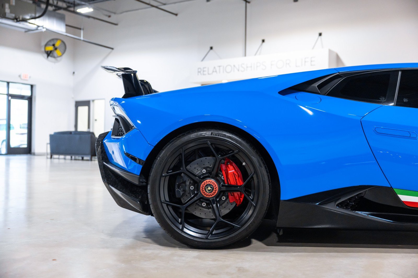 Used 2018 Lamborghini Huracan Performante AWD/4WD image 29