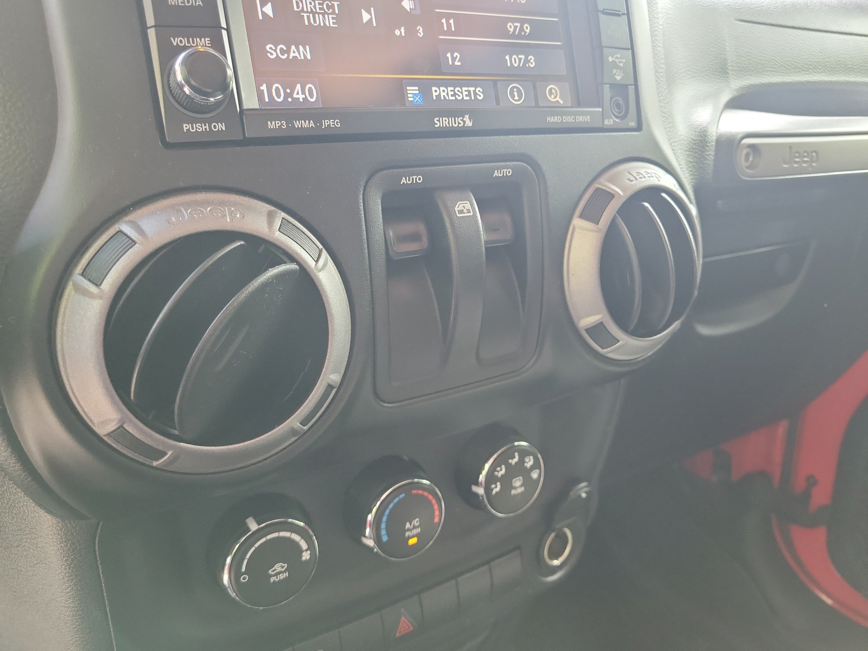 Used 2017 Jeep Wrangler Sport w/ Quick Order Package 23S AWD/4WD image 18