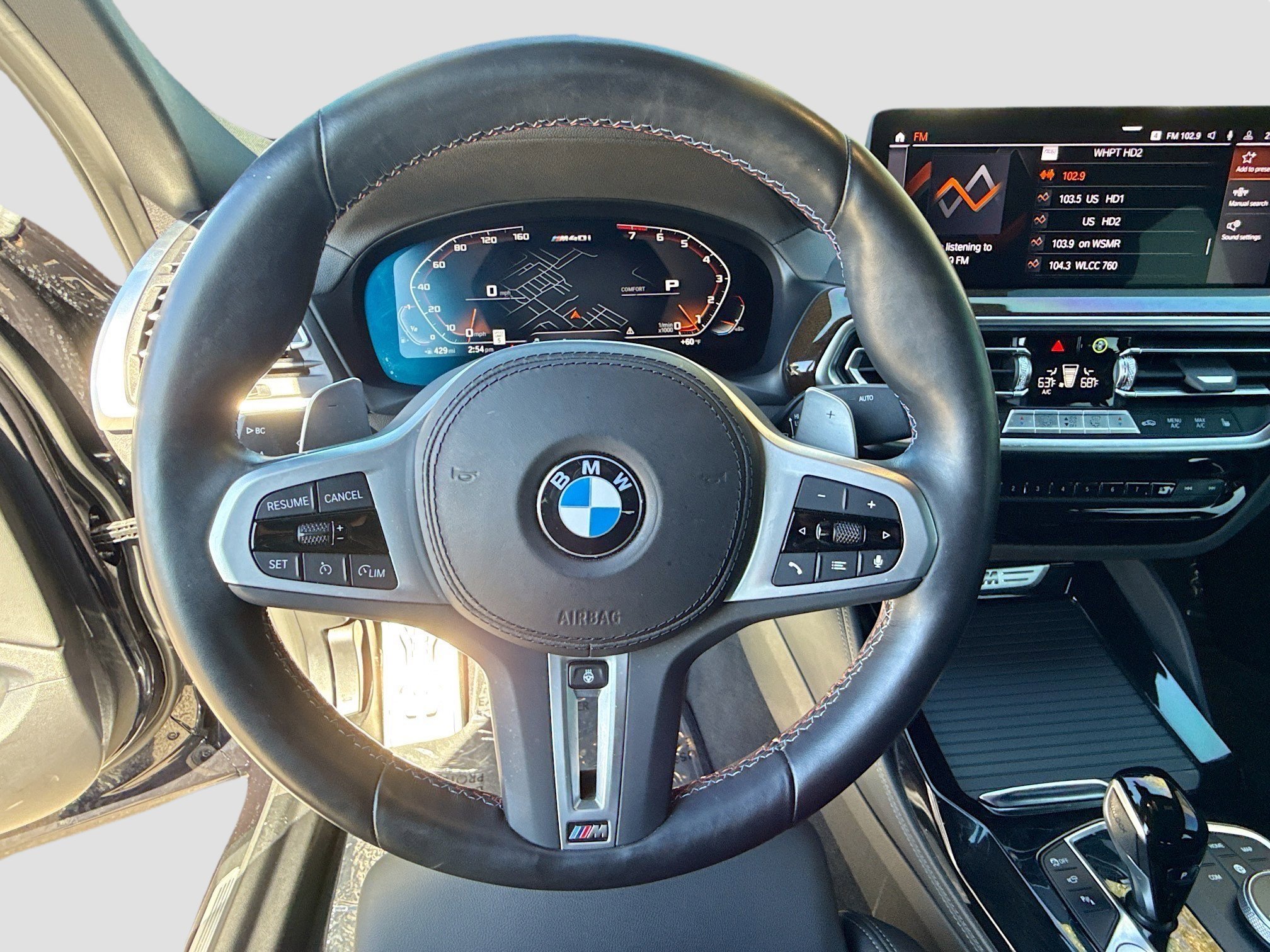 Used 2024 BMW X4 M40i w/ Premium Package image 39