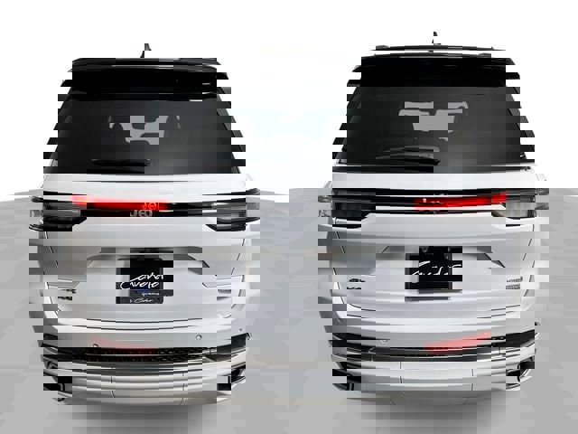 Used 2024 Jeep Grand Cherokee Summit AWD/4WD image 7