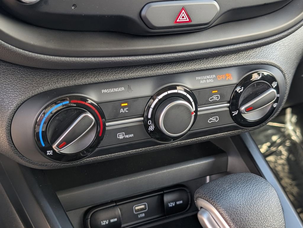 Certified 2025 Kia Soul LX image 28
