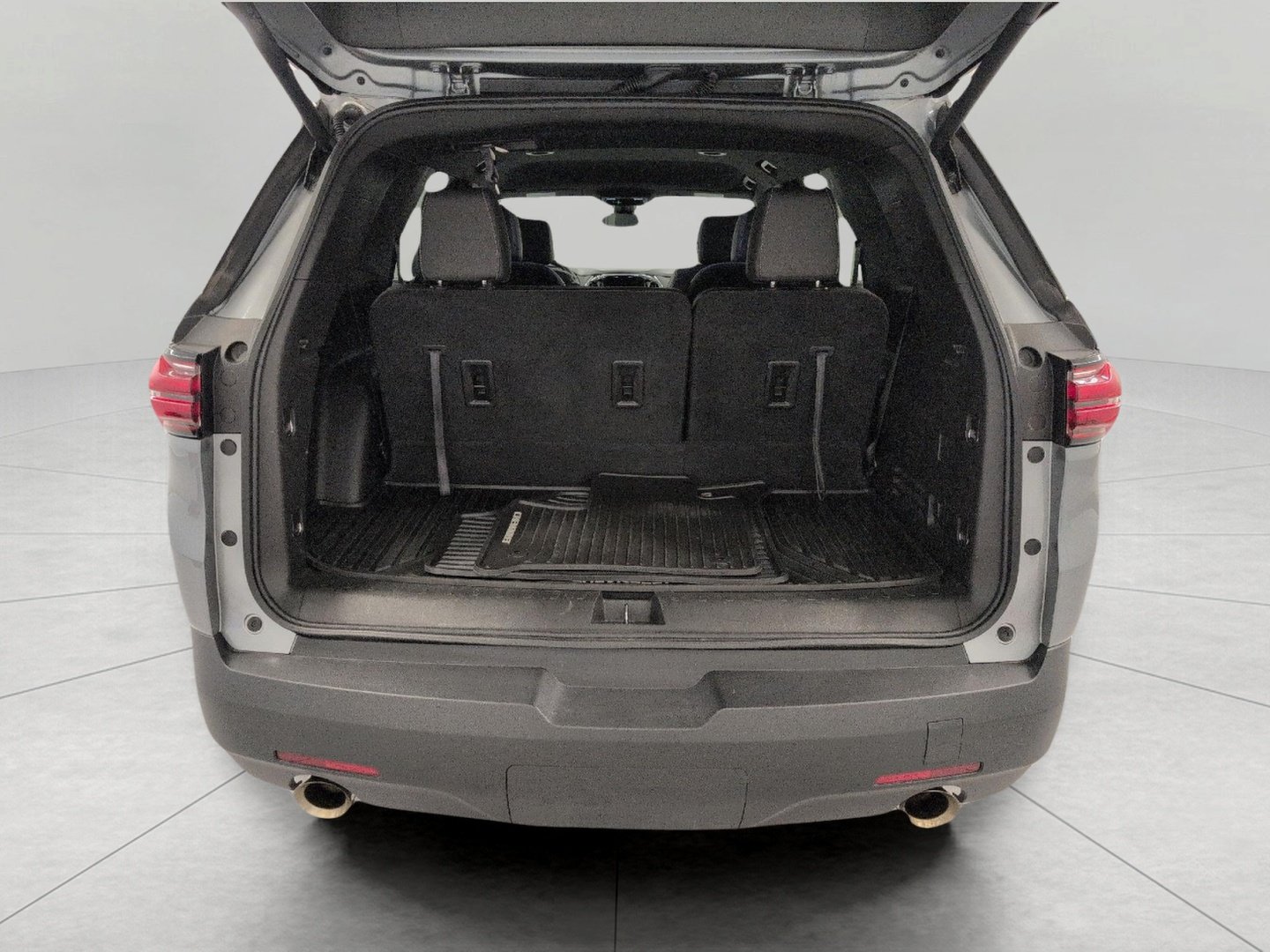 Used 2023 Chevrolet Traverse LT AWD/4WD image 16