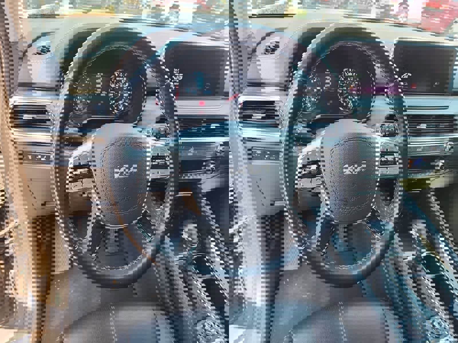 Used 2022 Kia Telluride EX image 12