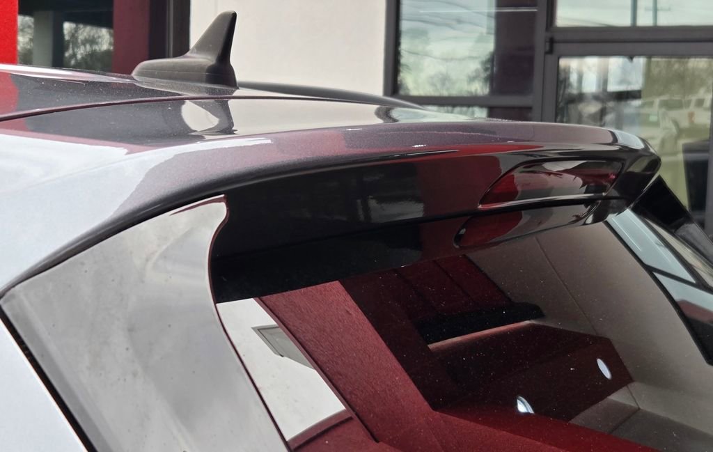 Used 2022 Volkswagen Tiguan SE R-Line image 8