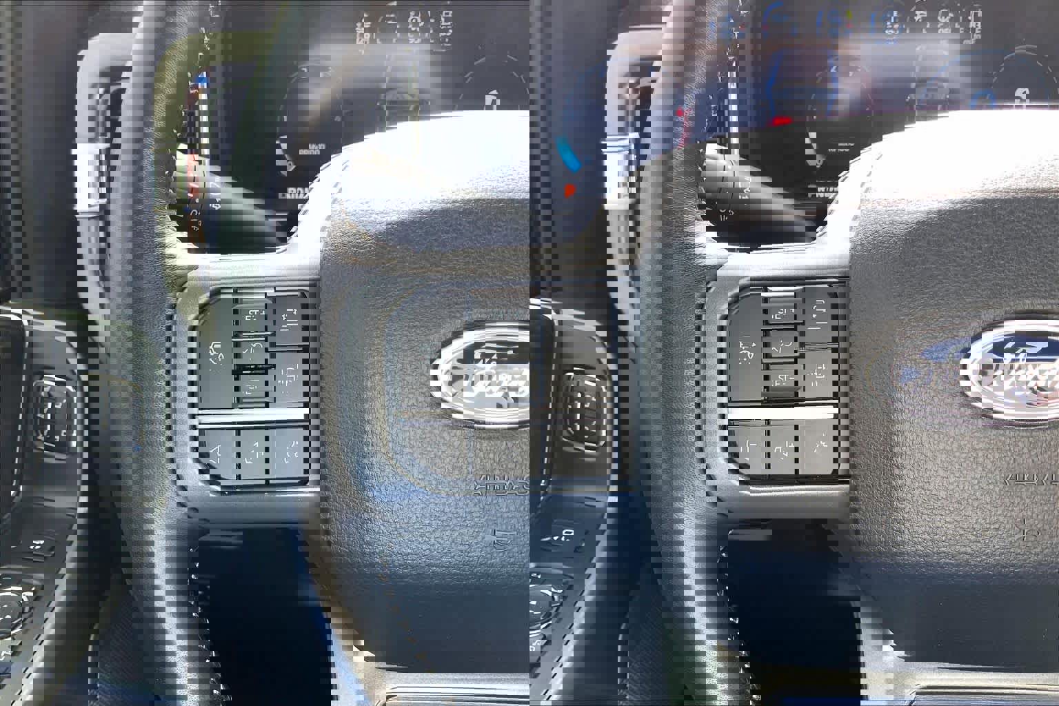 Used 2024 Ford F250 Lariat w/ Lariat Ultimate Package image 23