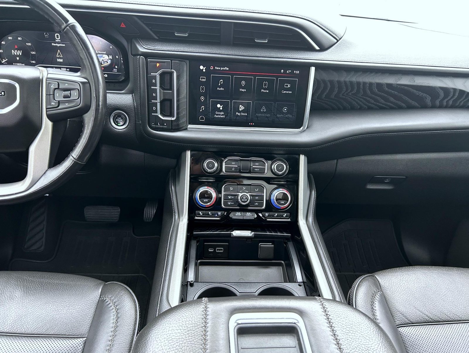 Used 2022 GMC Yukon XL Denali w/ Denali Premium Package AWD/4WD image 12