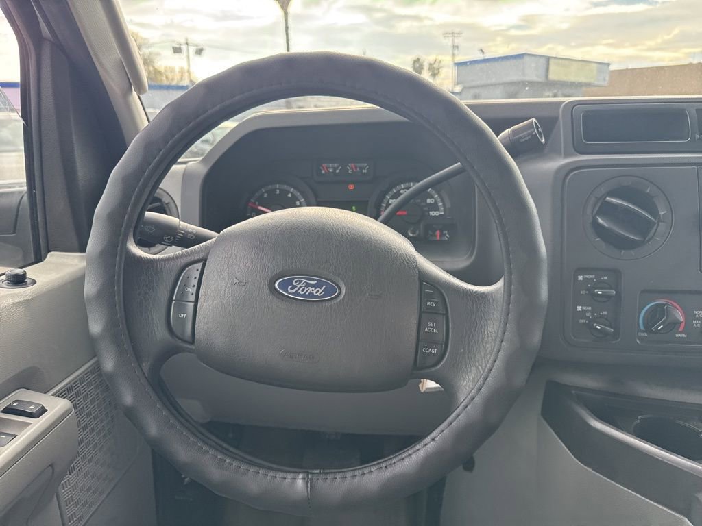 Used 2012 Ford E-150 and Econoline 150 XLT image 11