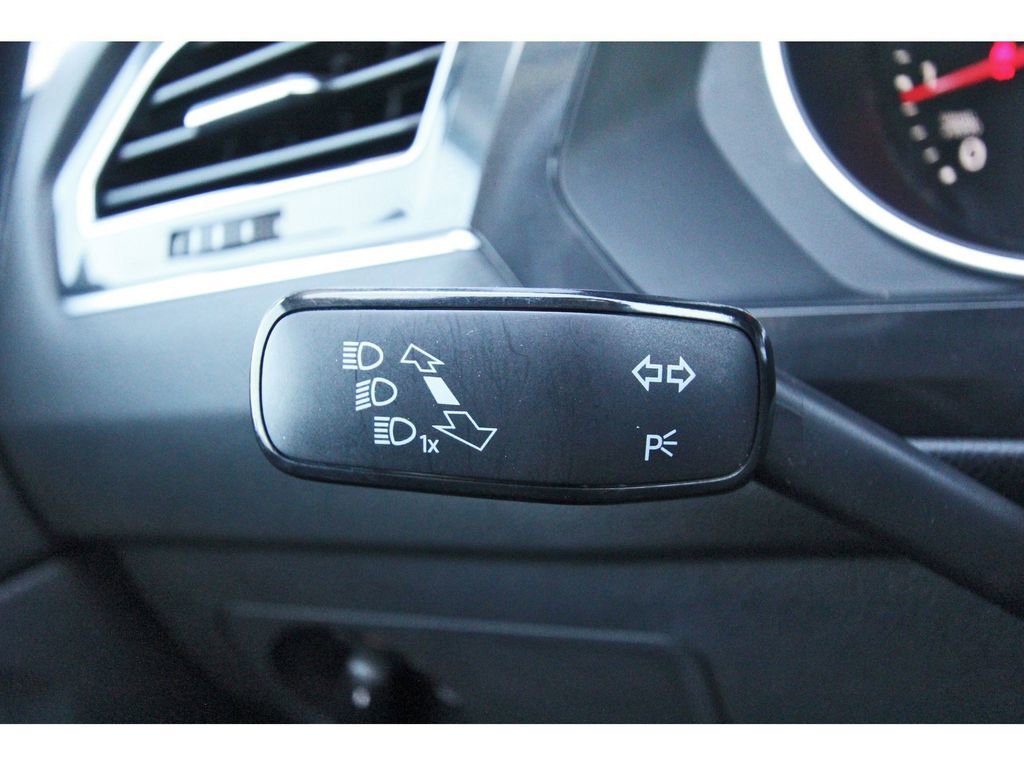 Used 2021 Volkswagen Tiguan S FWD image 22