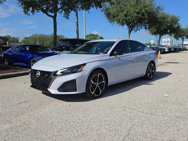 Certified 2025 Nissan Altima 2.5 SR FWD image 4