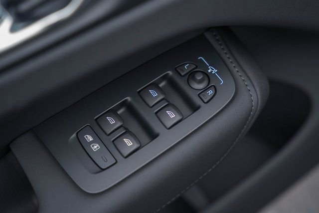 New 2026 Volvo XC60 B5 Plus w/ Protection Package Premier image 37