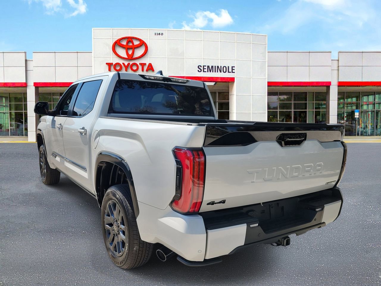 Used 2025 Toyota Tundra Platinum image 4
