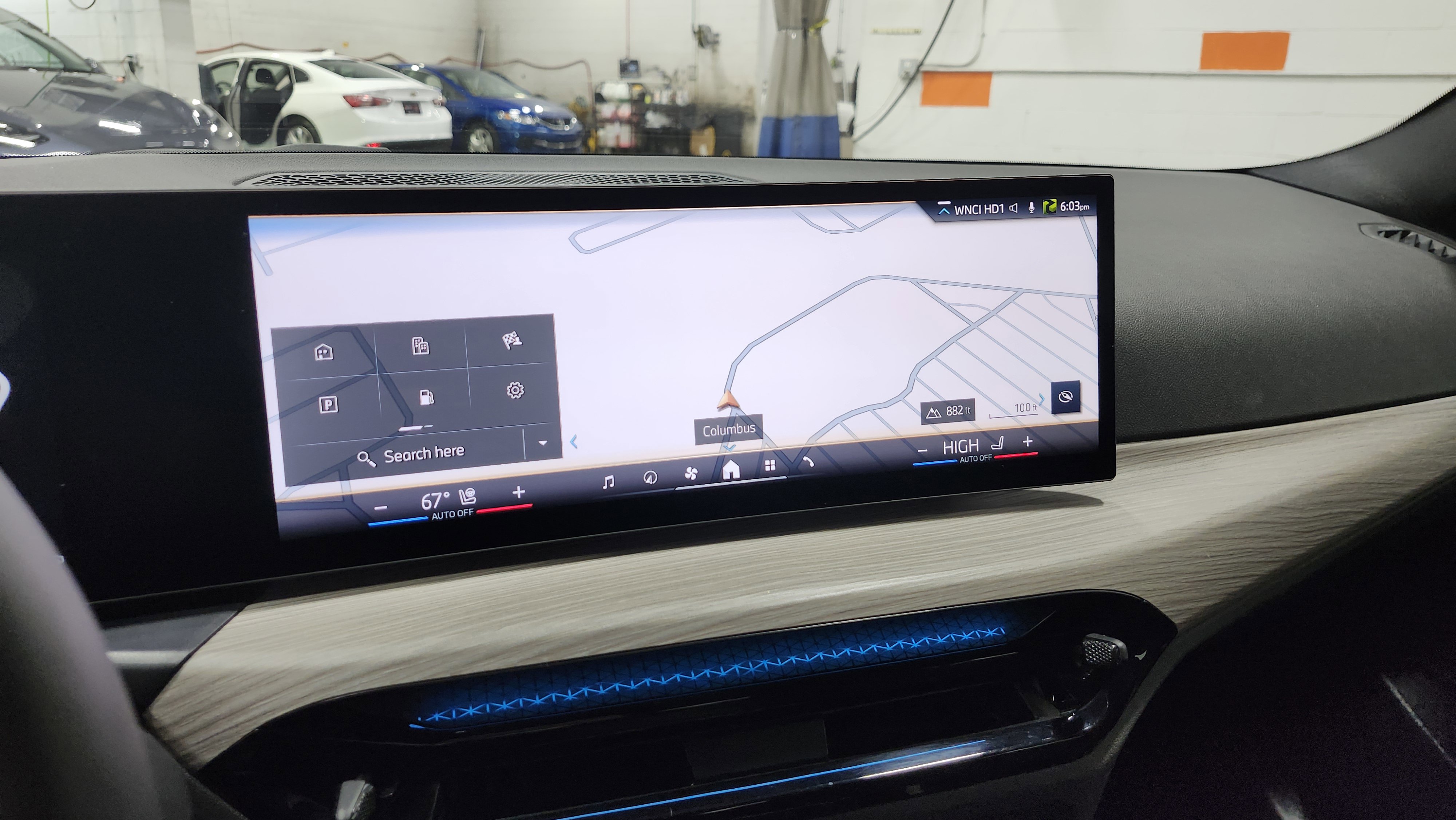 Used 2025 BMW 330i xDrive 330i xDrive w/ Convenience Package image 6