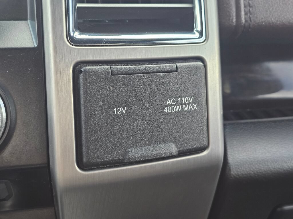 Used 2016 Ford F150 Platinum w/ Equipment Group 701A Luxury AWD/4WD image 35