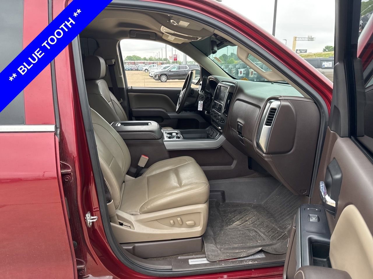 Used 2017 Chevrolet Silverado 1500 LTZ Z71 w/ LTZ Plus Package AWD/4WD image 8