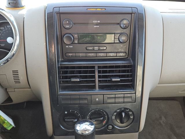 Used 2007 Ford Explorer XLT image 8