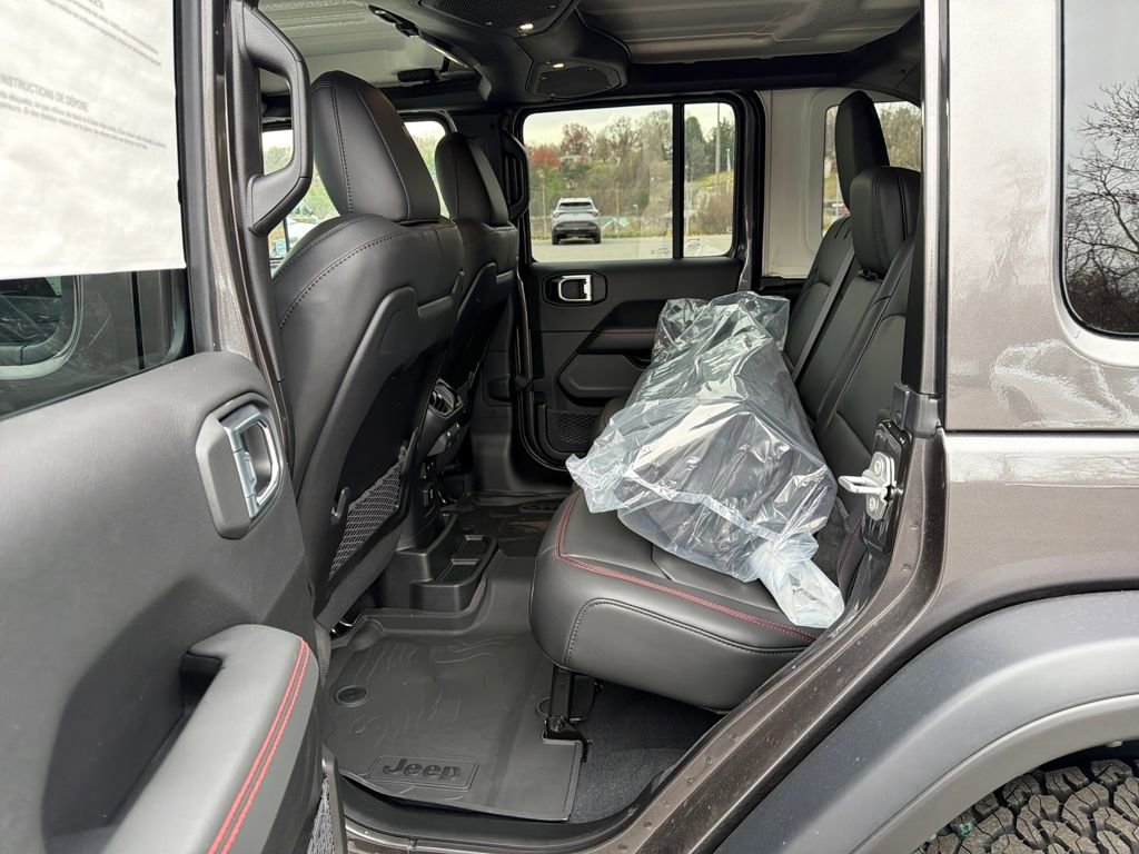 New 2026 Jeep Wrangler Rubicon w/ Technology Group image 23