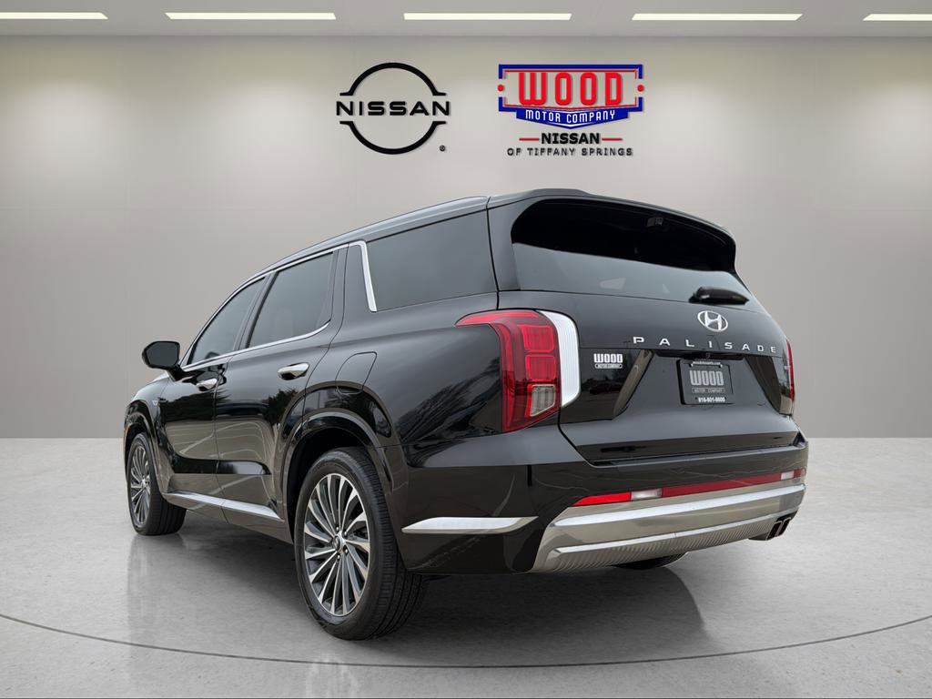 Used 2024 Hyundai Palisade Calligraphy image 4