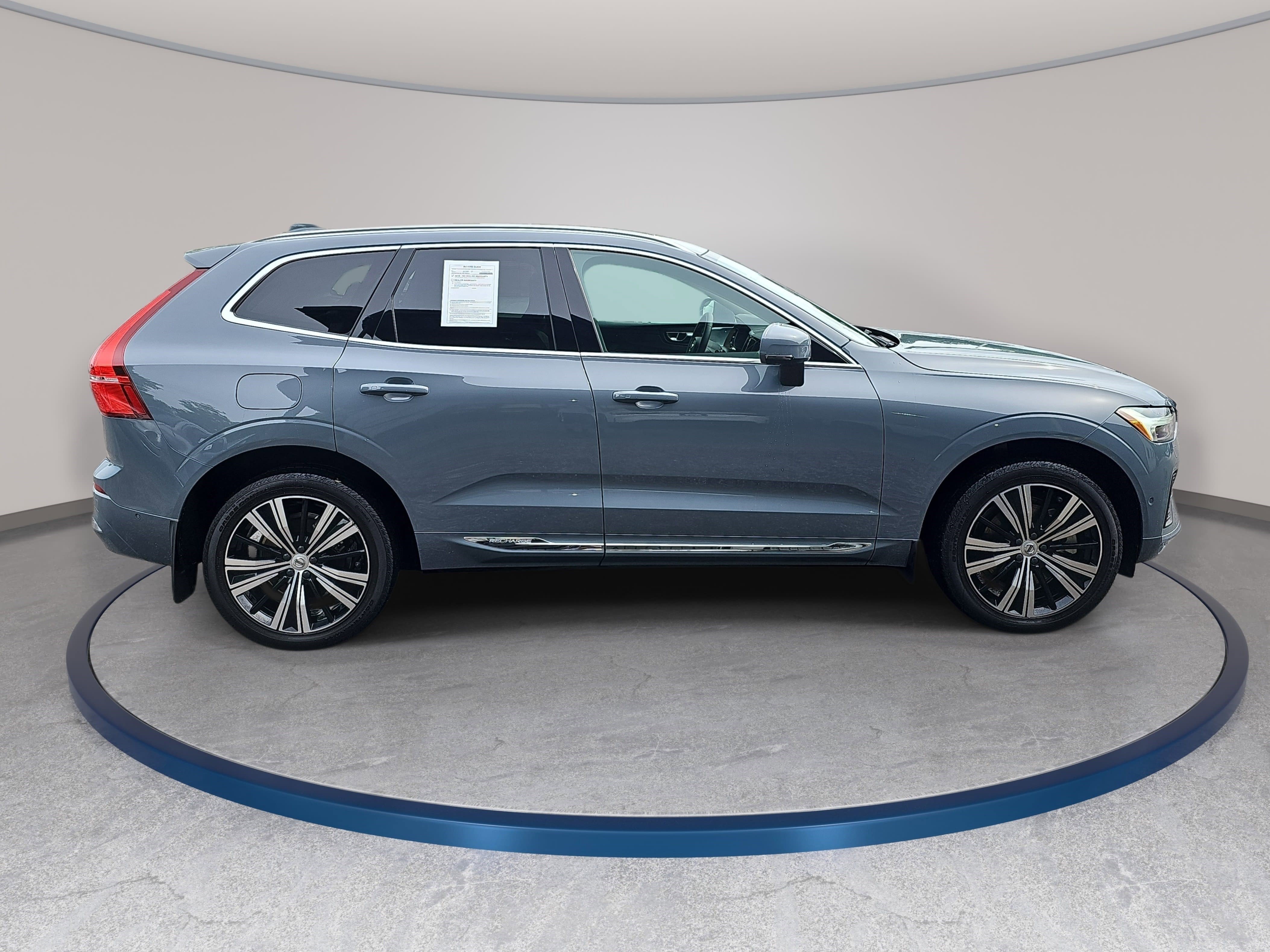 Used 2023 Volvo XC60 T8 Ultimate AWD/4WD image 4