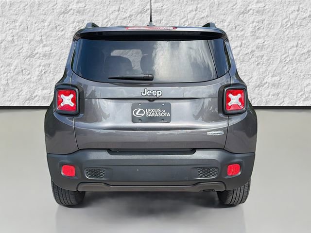 Used 2017 Jeep Renegade Latitude w/ Popular Equipment Group FWD image 4