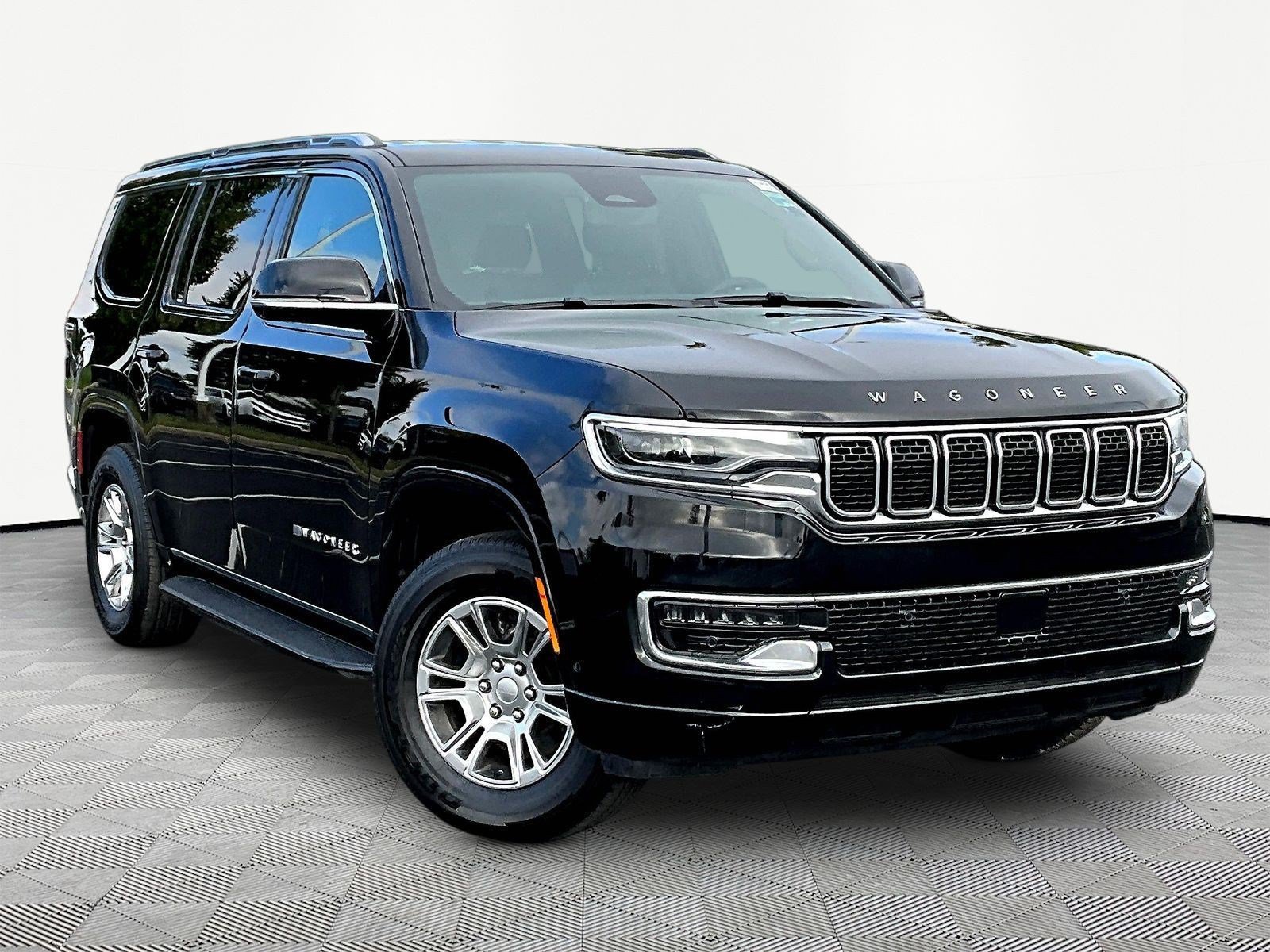 Used 2024 Jeep Wagoneer 4WD image 3