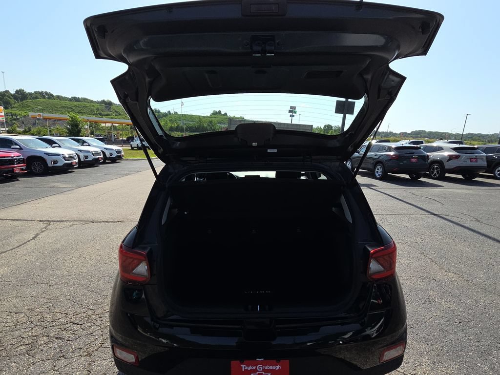 Used 2023 Hyundai Venue SEL FWD image 31