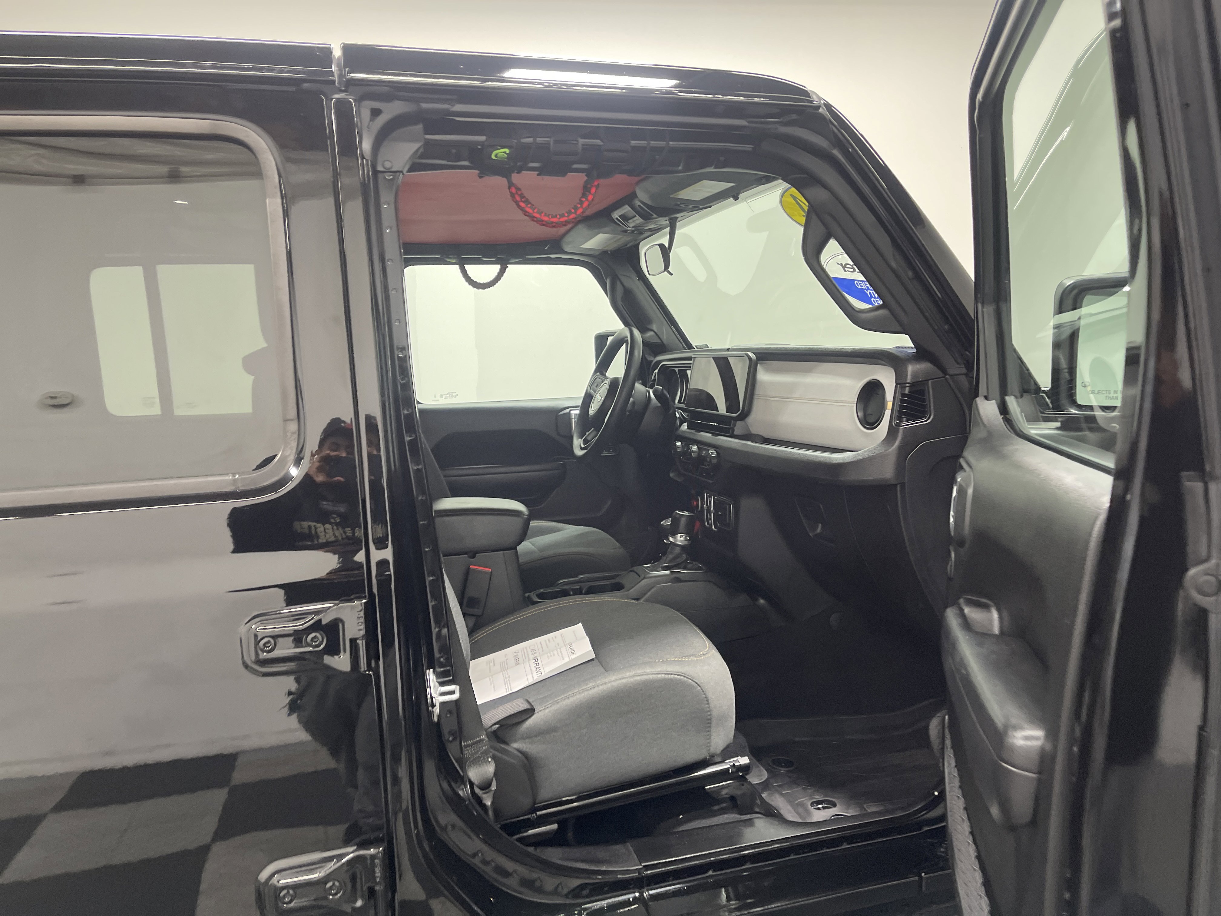 Used 2024 Jeep Gladiator Sport image 25