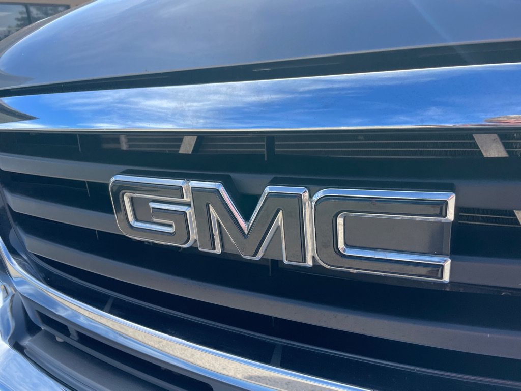 Used 2007 GMC Sierra 2500 SLT w/ Heavy-Duty Power Package AWD/4WD image 12