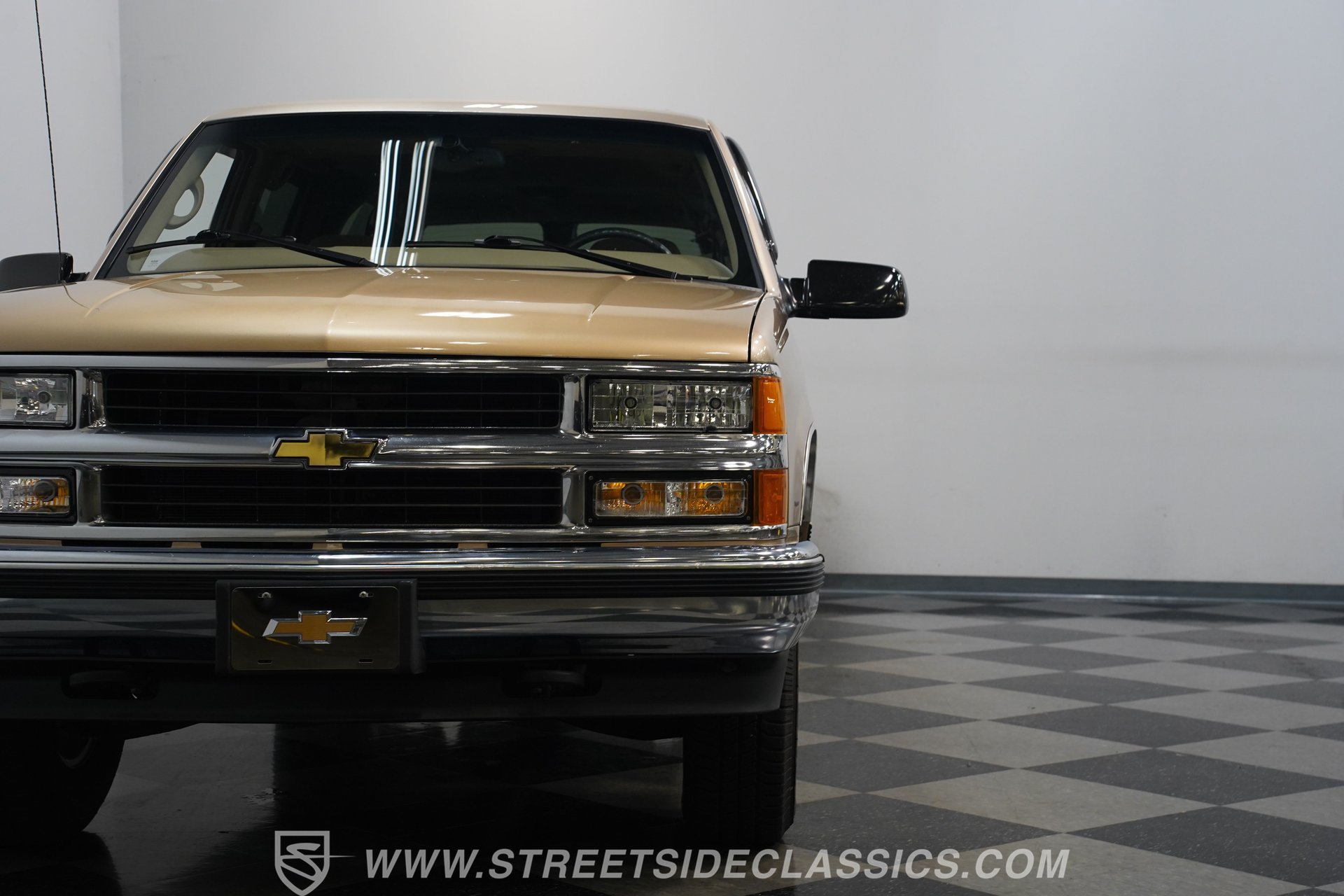 Used 1999 Chevrolet Suburban 2500 w/ Preferred Equipment Group 2 RWD image 20
