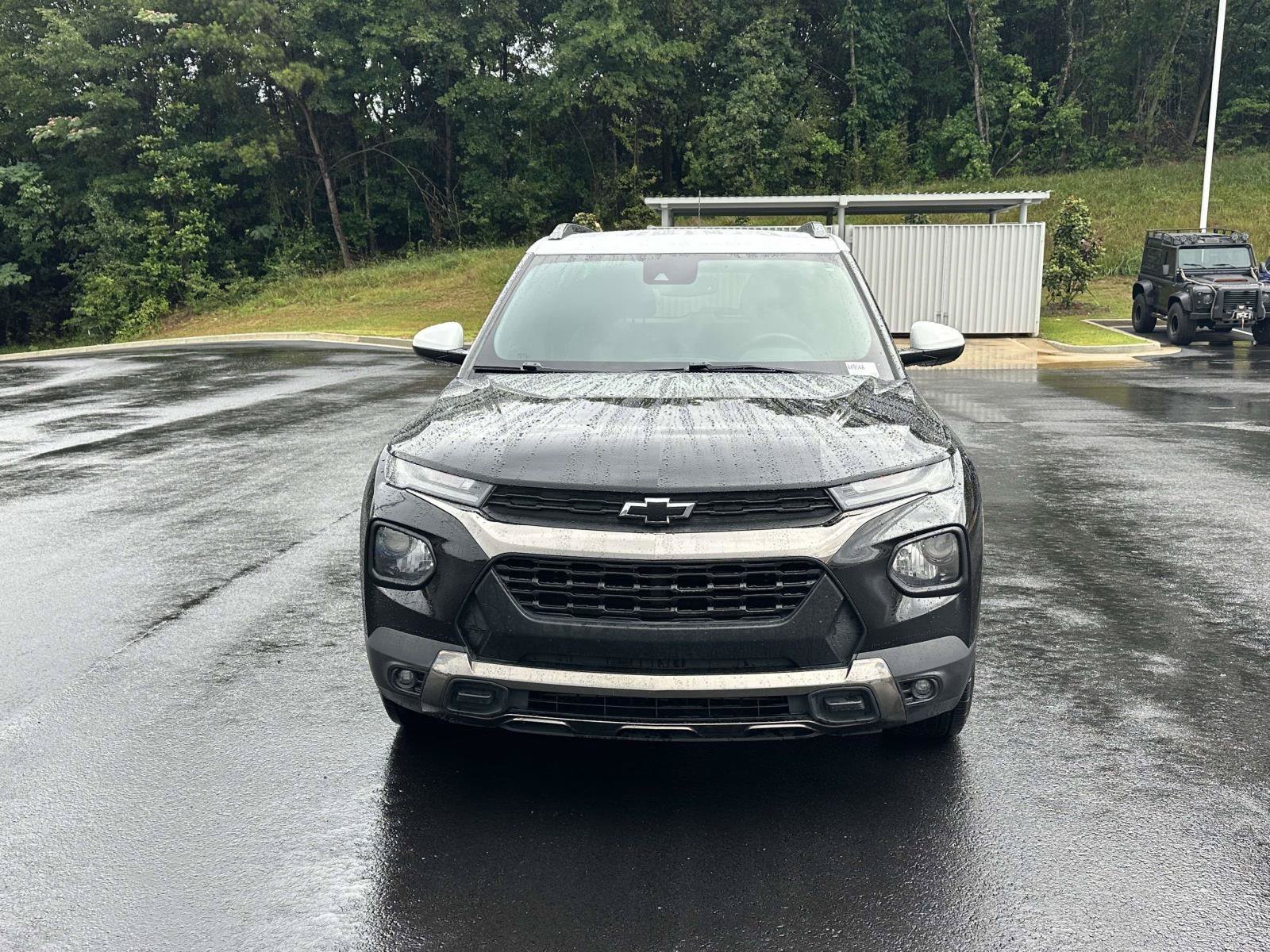 Used 2021 Chevrolet TrailBlazer ACTIV w/ Convenience Package FWD image 2