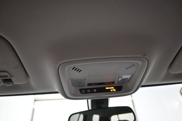 Used 2021 Chevrolet Traverse LS FWD image 12