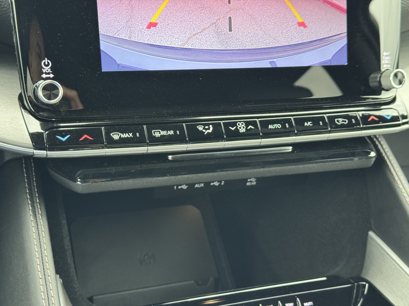 New 2025 Jeep Wagoneer L Series II w/ Premium Group I image 16