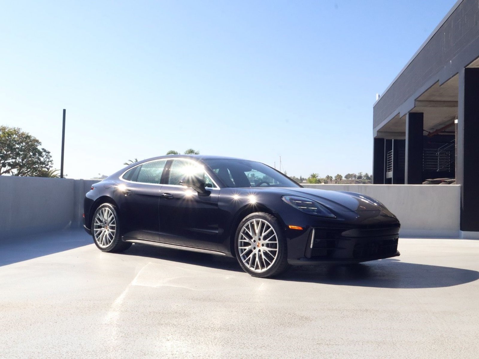 Certified 2024 Porsche Panamera w/ Premium Package RWD image 7