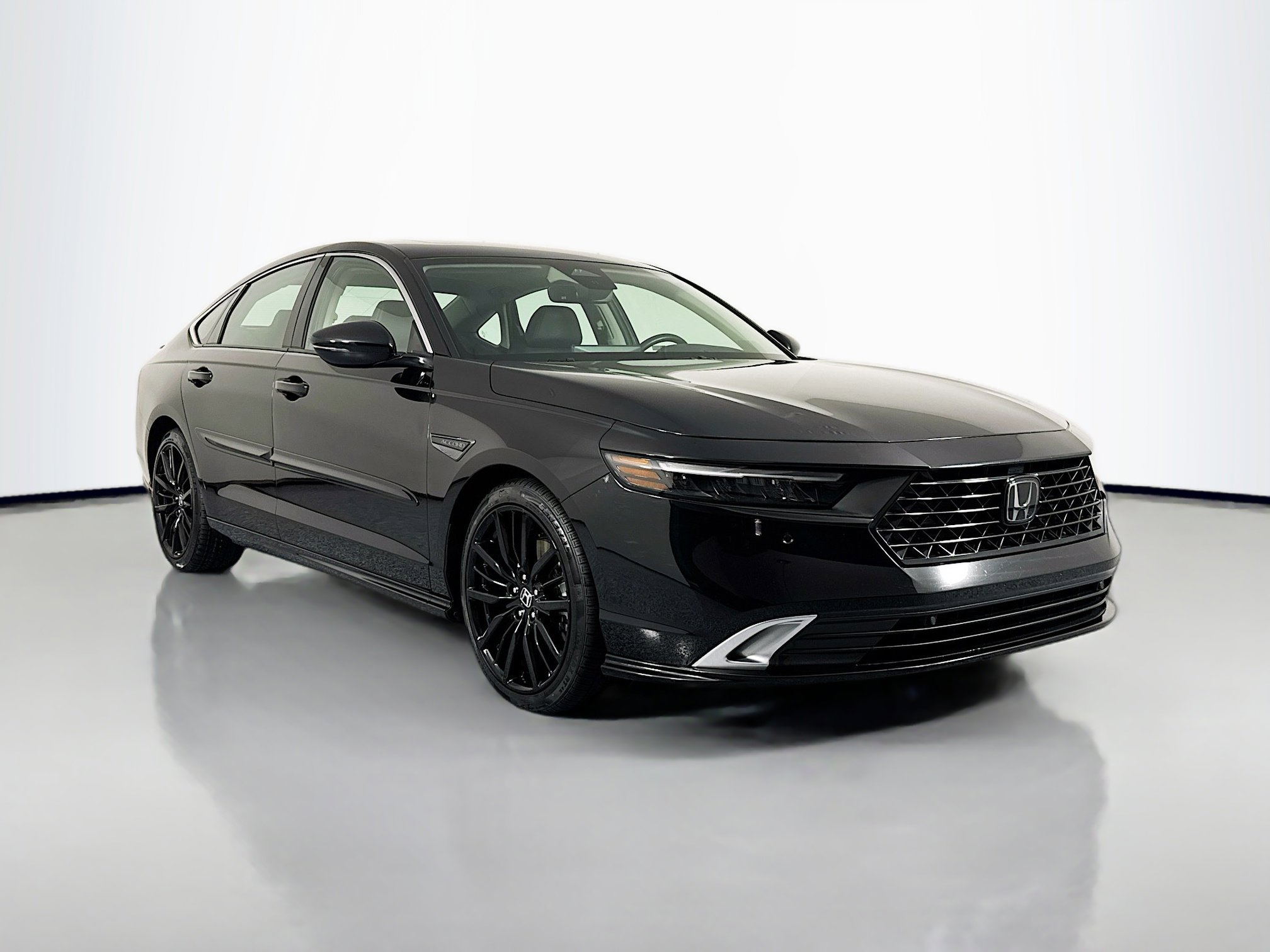 Certified 2023 Honda Accord Touring image 3
