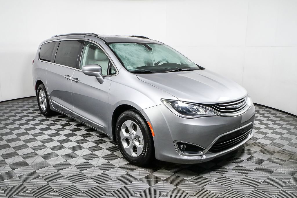 Used 2018 Chrysler Pacifica Touring-L