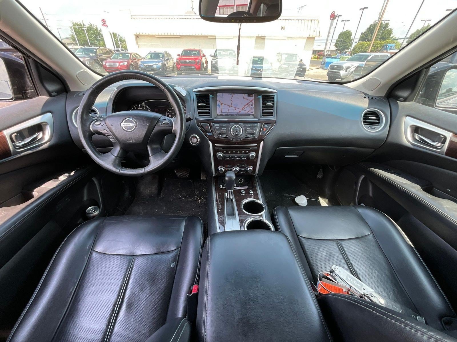 Used 2015 Nissan Pathfinder Platinum FWD image 7
