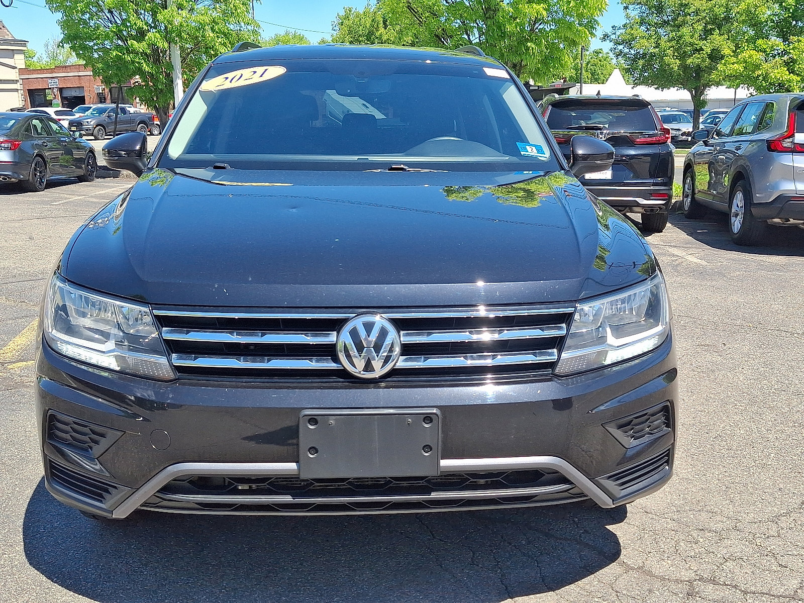 Used 2021 Volkswagen Tiguan SE FWD image 5