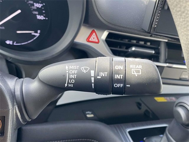 Used 2025 Toyota Sienna LE image 23