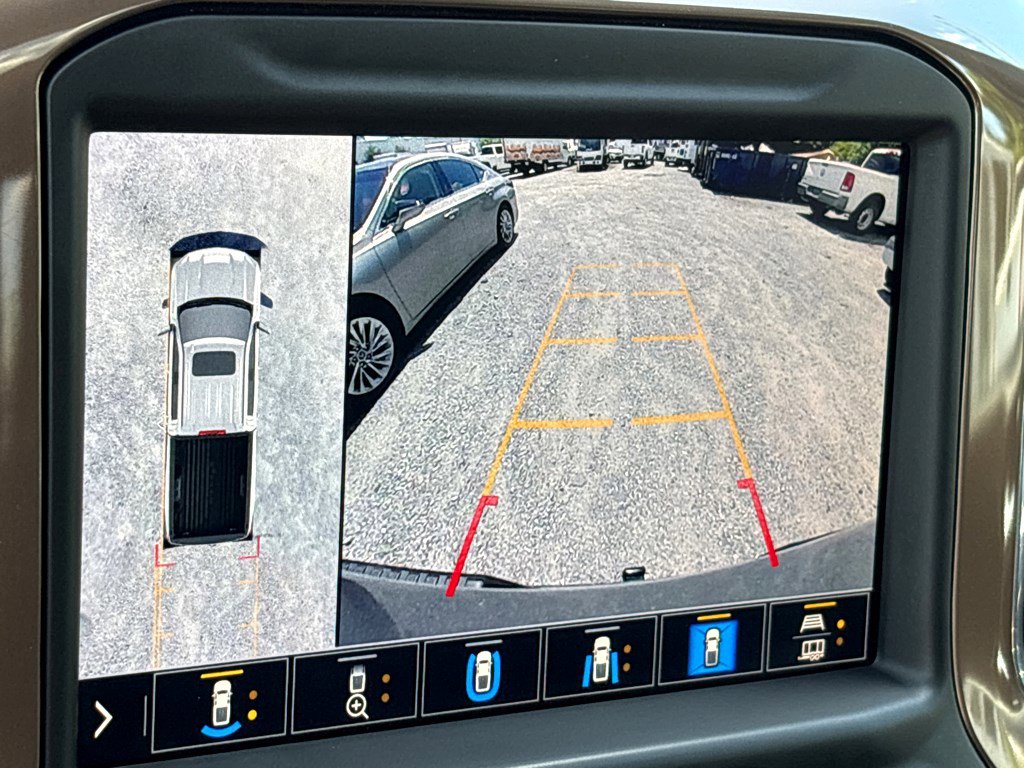 Certified 2021 Chevrolet Silverado 1500 High Country w/ Technology Package image 11