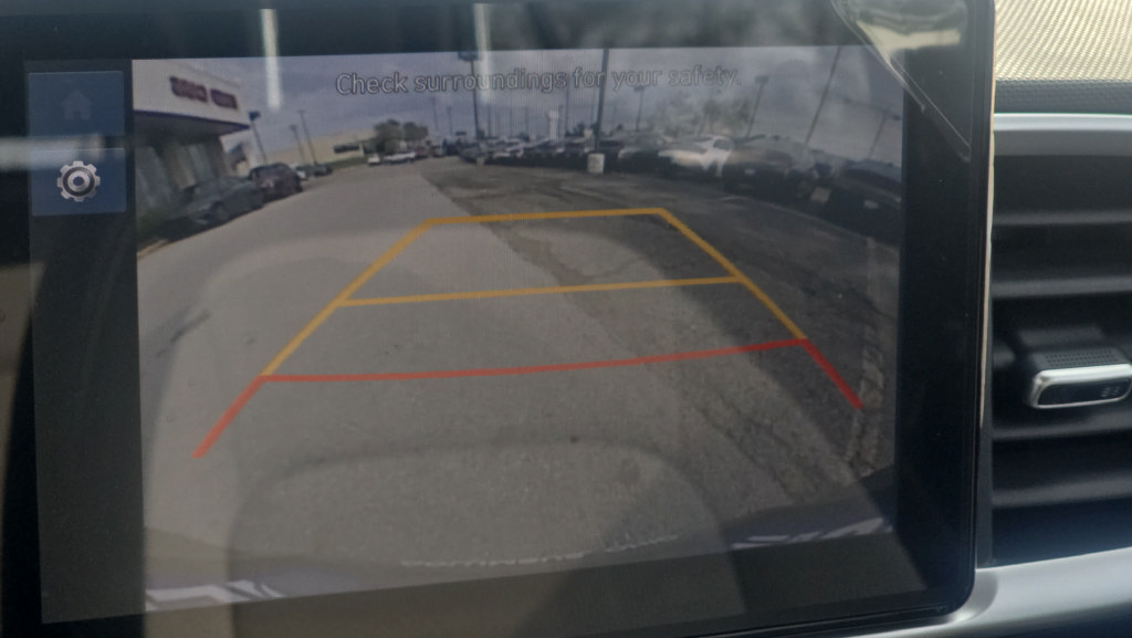 Certified 2025 Hyundai Venue SEL FWD image 20