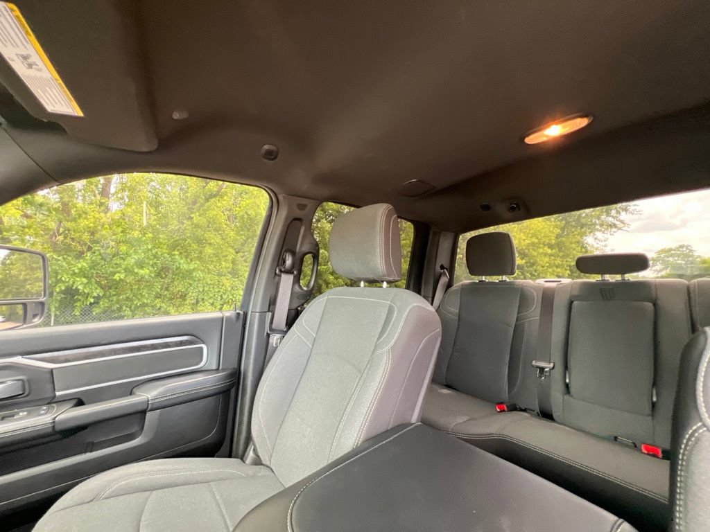 Used 2024 RAM 2500 Big Horn w/ Night Edition AWD/4WD image 15