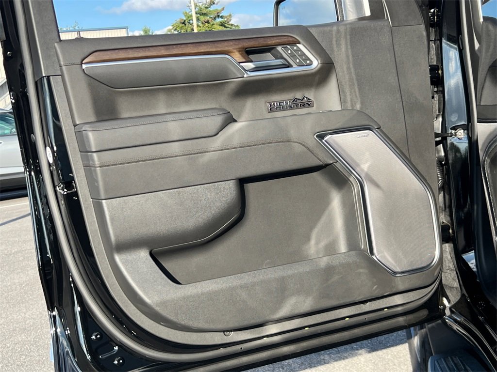 New 2026 Chevrolet Silverado 1500 High Country w/ Technology Package image 14