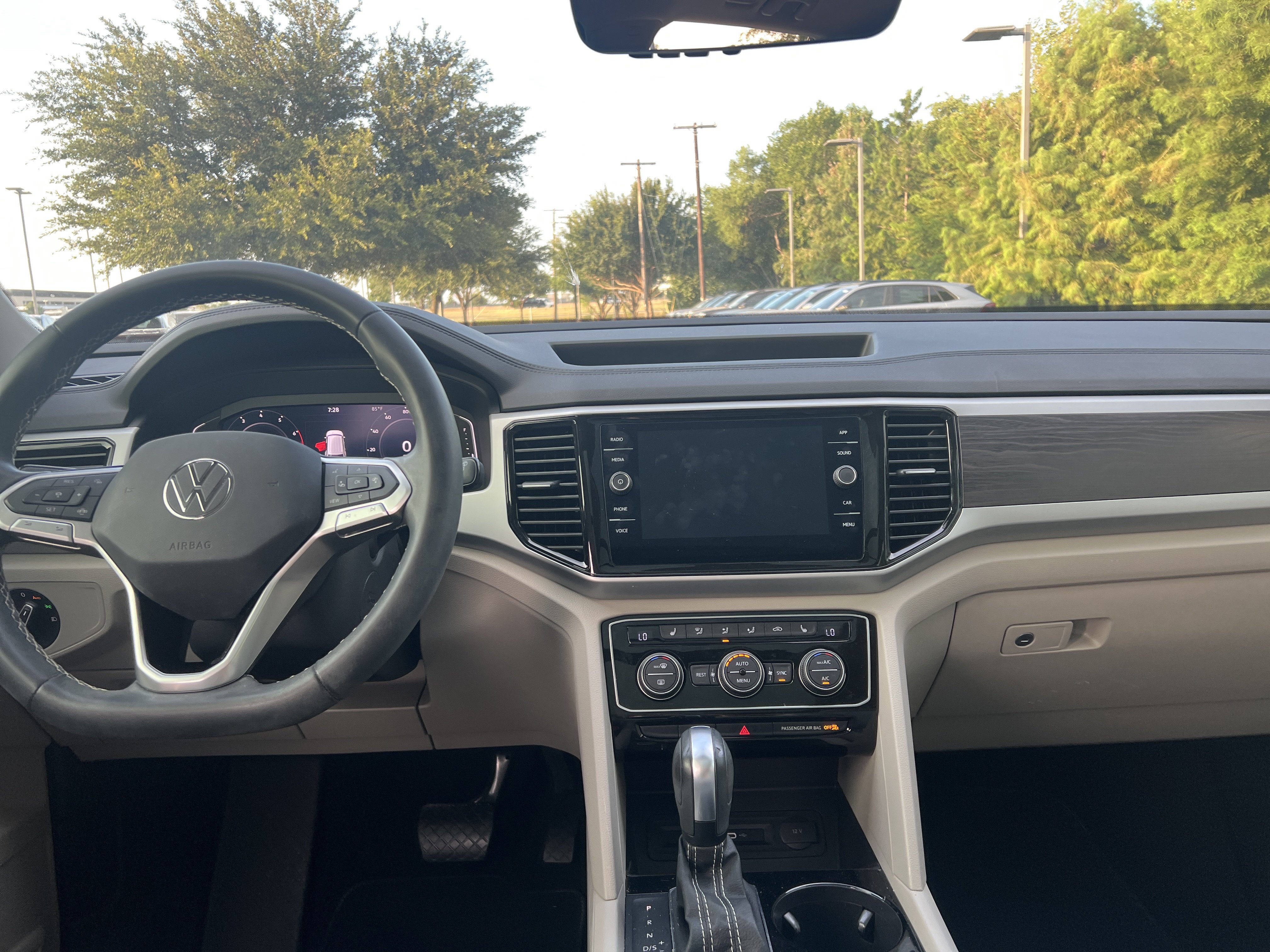 Certified 2023 Volkswagen Atlas SE w/ Panoramic Sunroof Package FWD image 24
