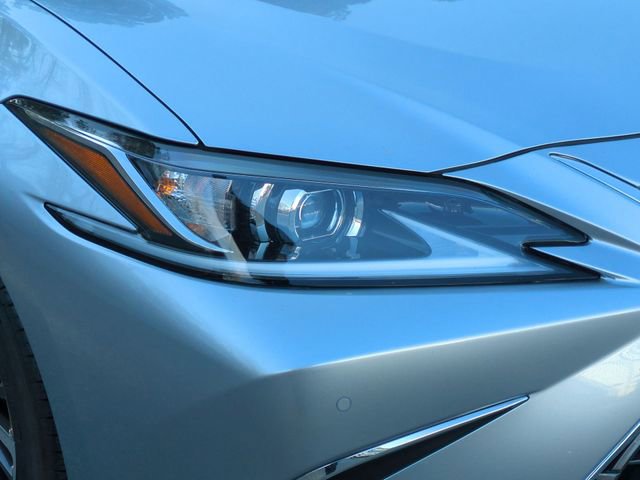 Used 2023 Lexus ES 350 w/ Premium Package image 5