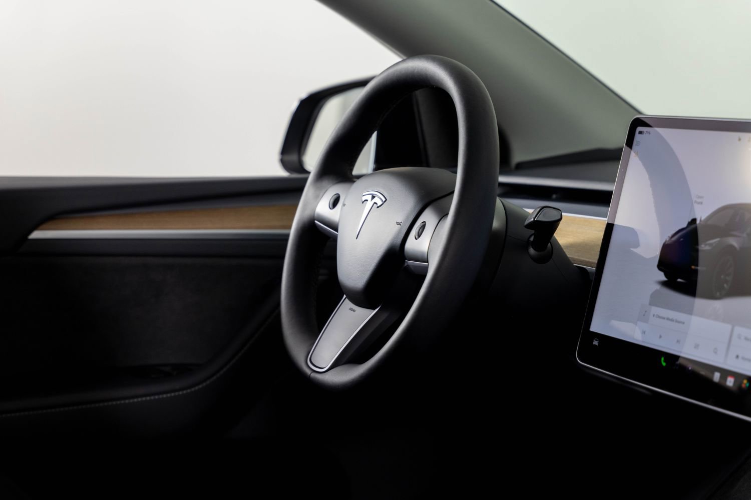 Used 2024 Tesla Model Y AWD image 26