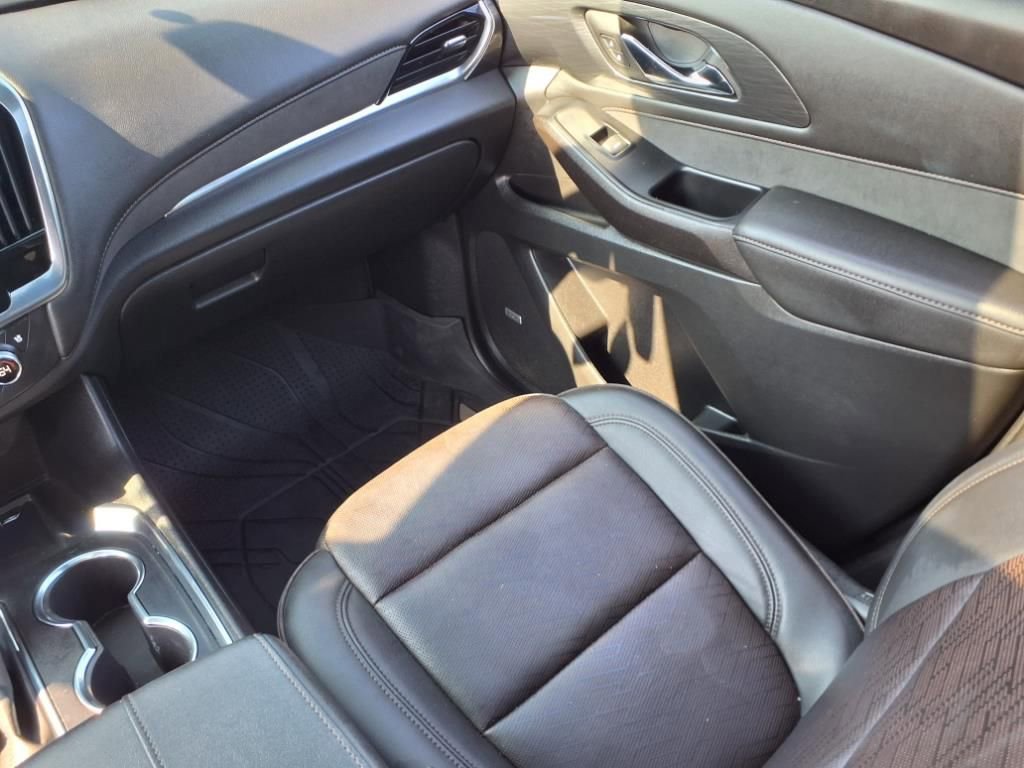 Used 2023 Chevrolet Traverse High Country w/ LPO, Floor Liner Package AWD/4WD image 13