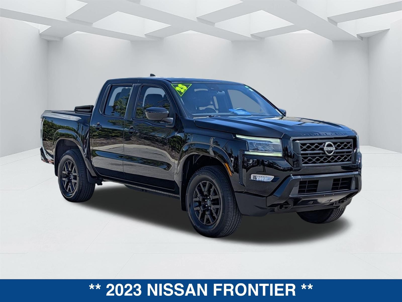 Used 2023 Nissan Frontier SV w/ Midnight Edition Package image 2