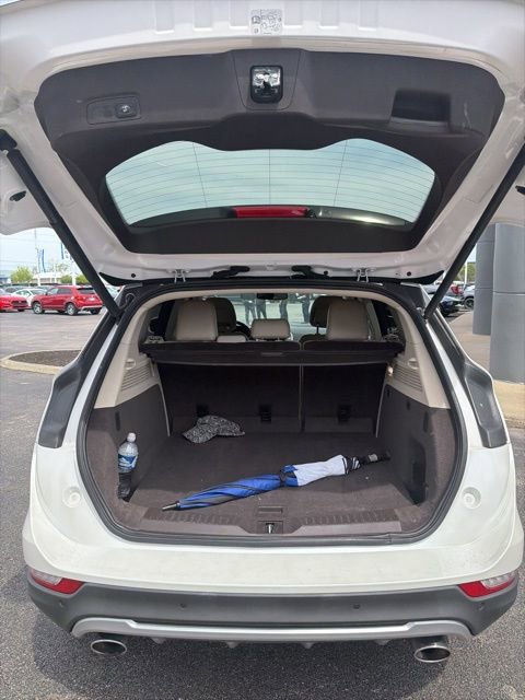 Used 2019 Lincoln MKC Reserve image 9