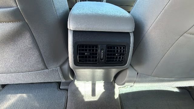 Used 2016 Toyota Camry XLE w/ Moonroof Package FWD image 25